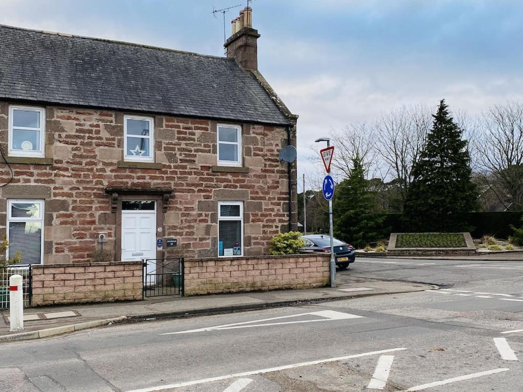 The Ramblers Rest - Whole Apartment - Pet Friendly - Close To Amenities And Walks Edzell 外观 照片